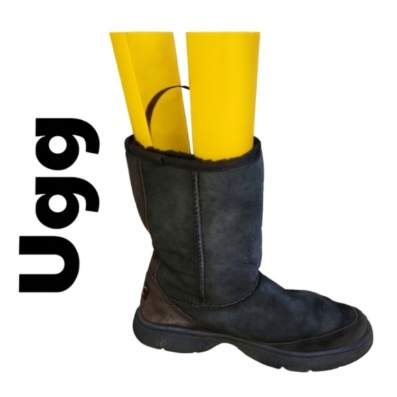 UGG Shoes - Ugg Ultimate Shortie Boots 8
